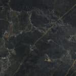 Texture marbre noir sombre avec des veines dorées et blanches fines traversant le fond granuleux vert-gris.